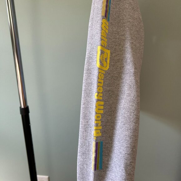 DISNEY WORLD PARKS CREWNECK! - Picture 3 of 5